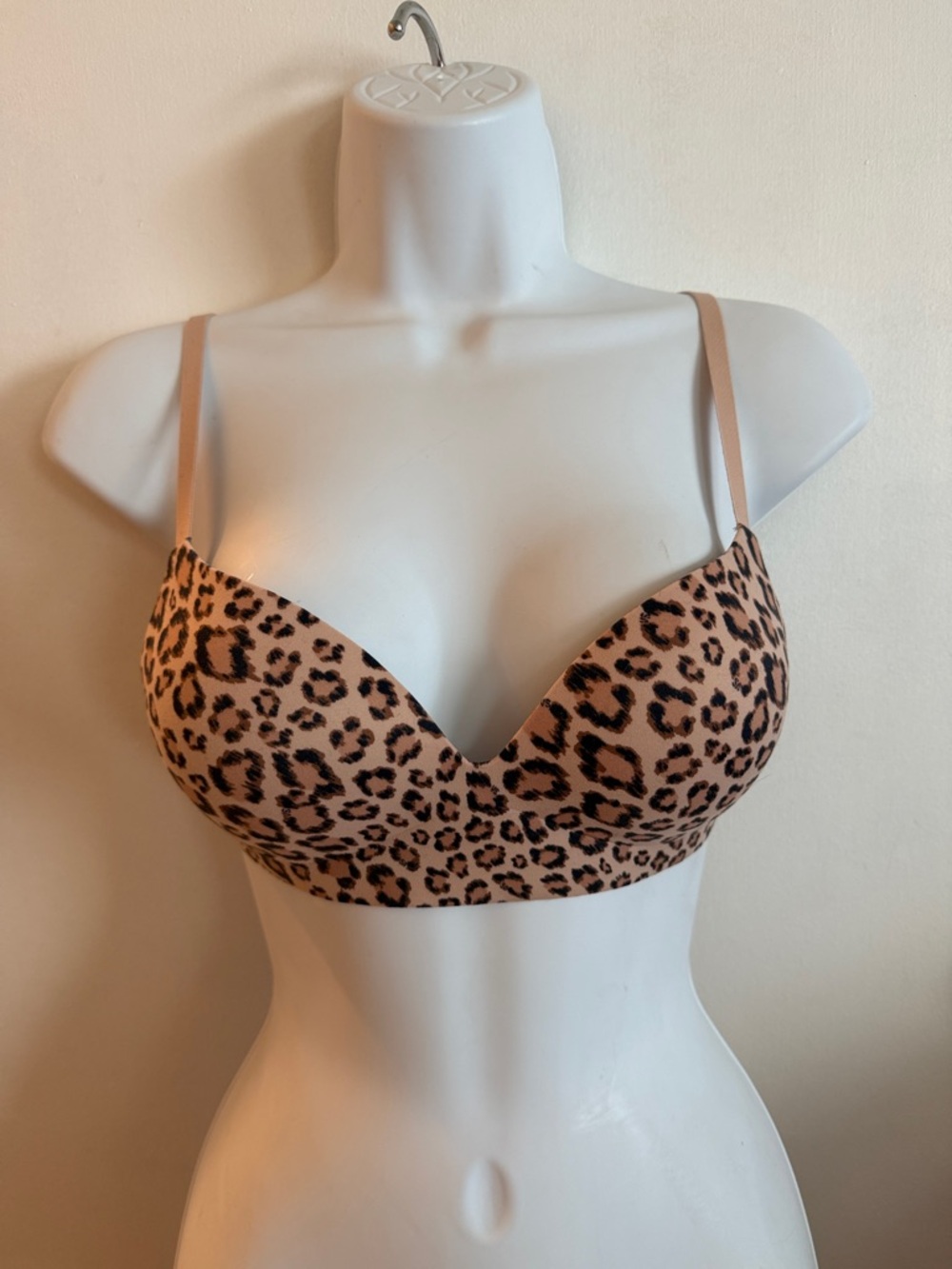 Victoria's Secret Leopard-Print Push-Up Bra in Nude and Black